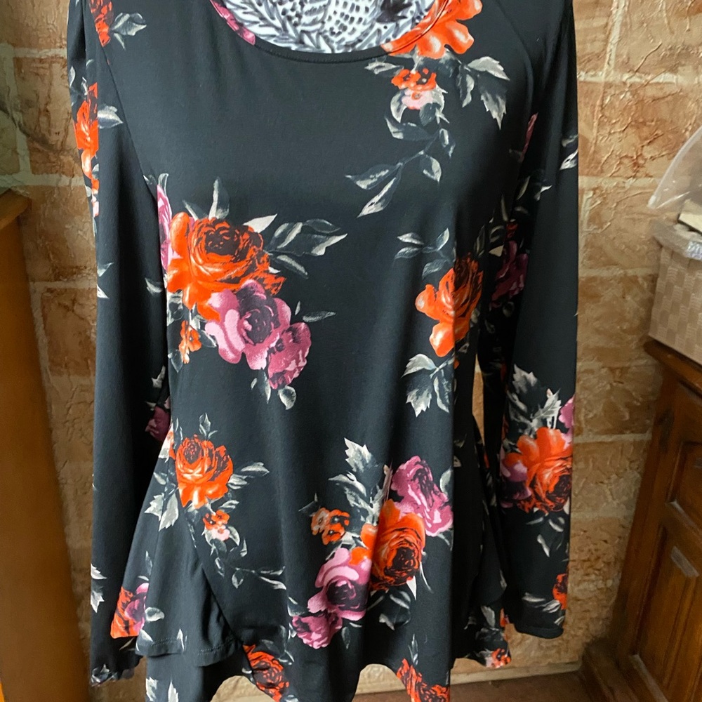 Floral Black and Pink Women's Top